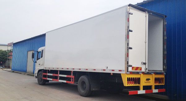 东风天锦冷藏车