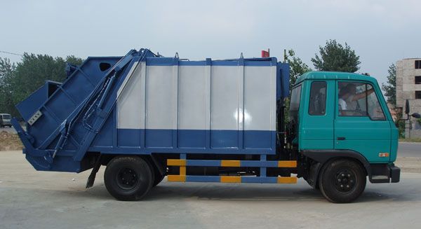 东风轻型压缩式垃圾车