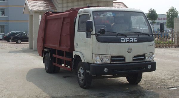 东风福瑞卡压缩式垃圾车