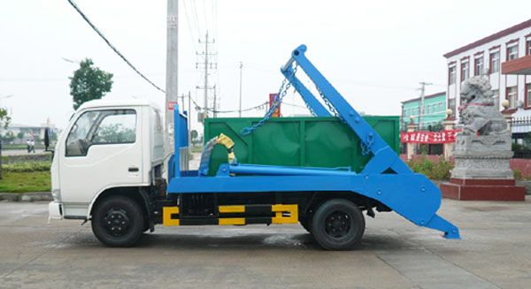 东风福瑞卡摆臂式垃圾车