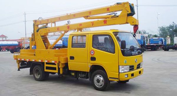 东风福瑞卡双排高空作业车