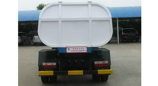 东风福瑞卡自装卸式垃圾车