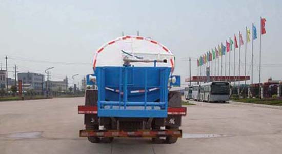 东风锐铃型洒水车（5吨）