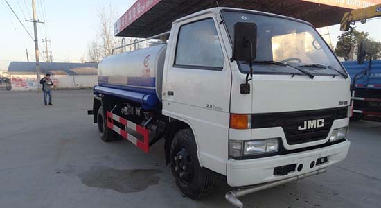 江铃洒水车（5吨）