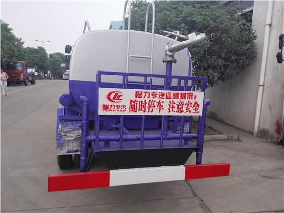 东风锐铃绿化喷洒车（5吨）