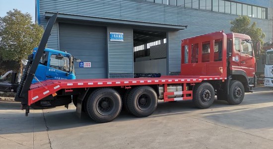 国六程力前四后八平板运输车