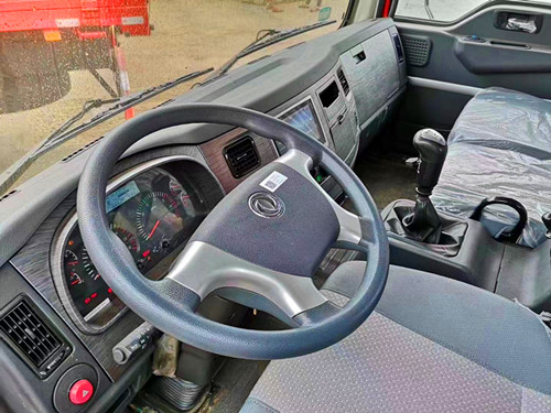 东风景程单桥平板车