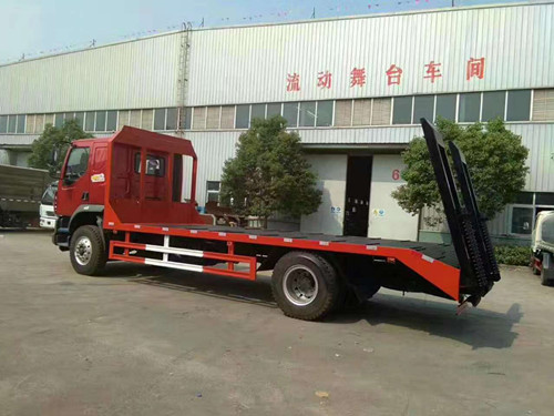 柳汽乘龙M3挖机拖车15吨以内挖掘机