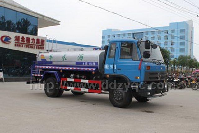 东风专底12方前冲后洒水罐车