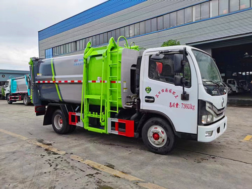 7.5方东风小多利卡侧装压缩垃圾车