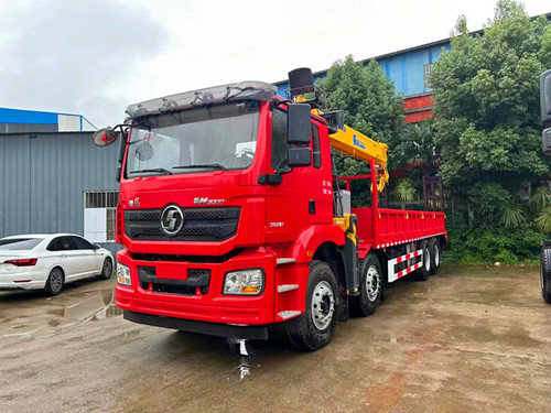 陕汽重卡徐工14吨随车吊运输车