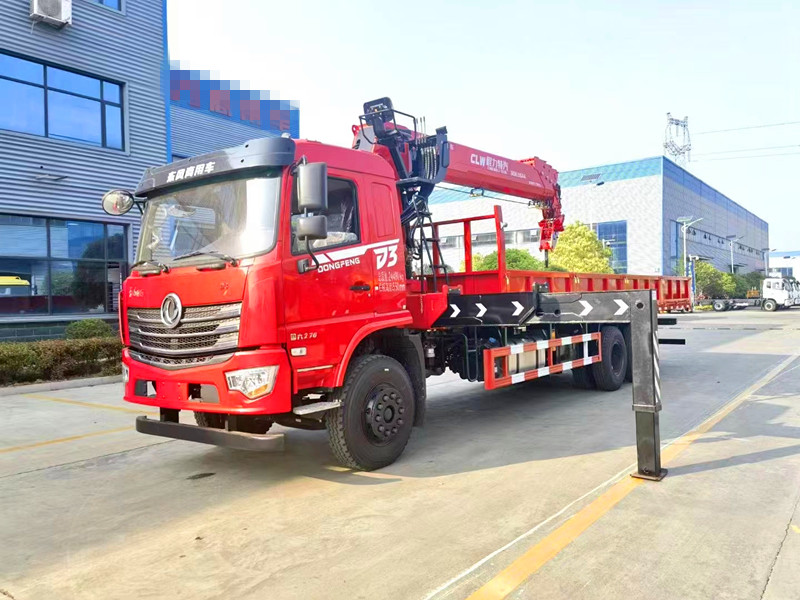 徐工8吨4节臂随车吊运输车